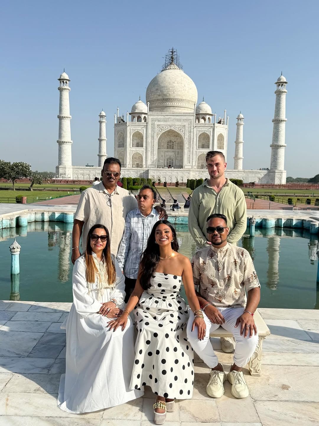 group tour taj mahal