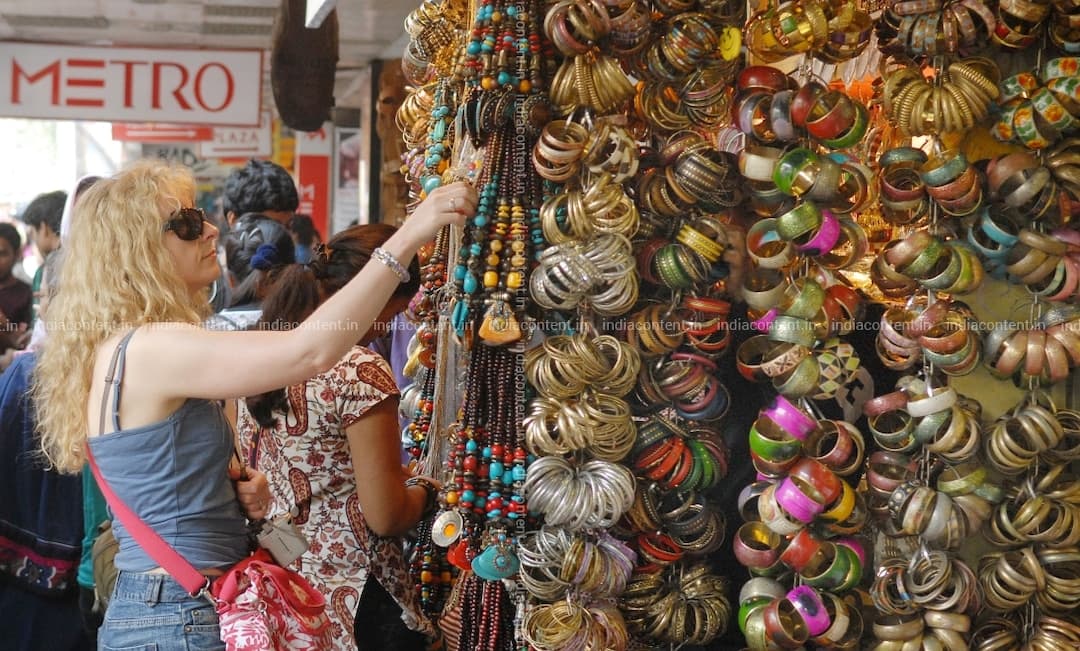 Colaba Market 