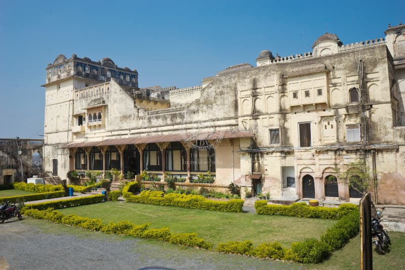 Sheesh Mahal 